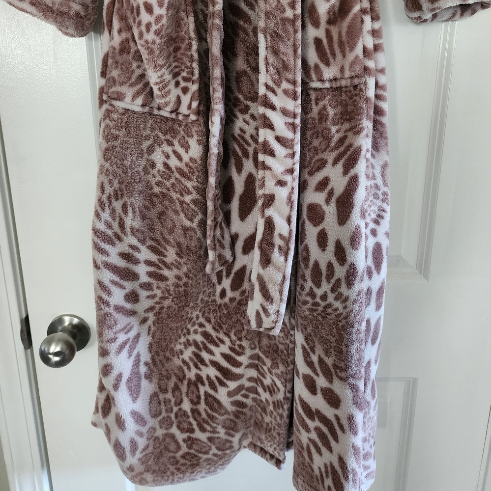 Natori Robe - Picture 3 of 11